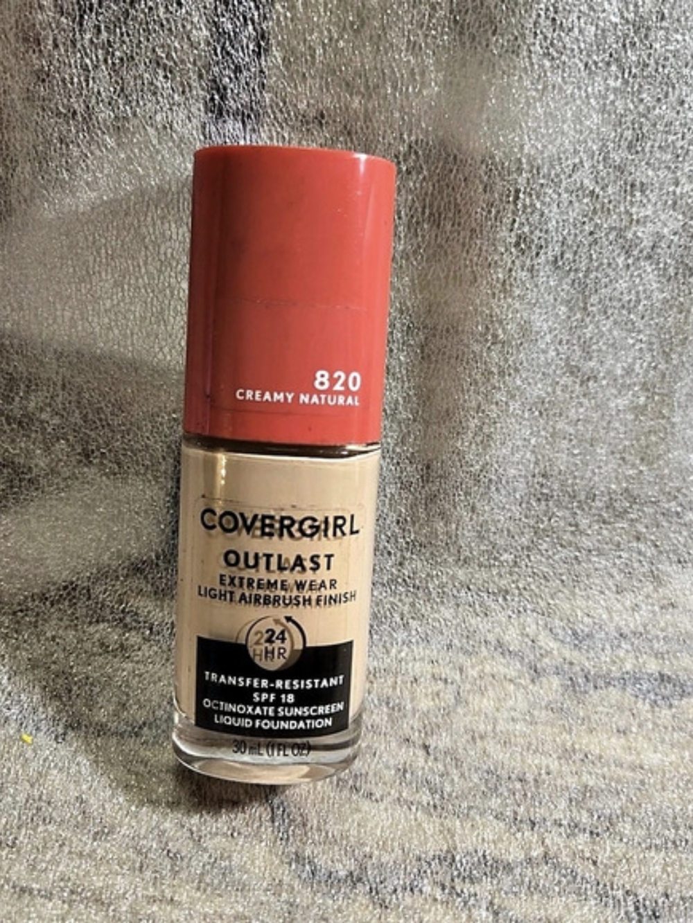 CoverGirl Outlast Extreme Wear 3-in-1 Liquid Foundation Shade 820 Creamy Natural